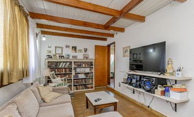 VENTA CASA QUINTA + PISCINA + PARQUE + DEPTO MERLO