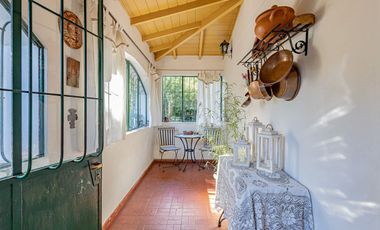 VENTA CASA QUINTA + PISCINA + PARQUE + DEPTO MERLO