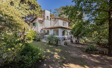 VENTA CASA QUINTA + PISCINA + PARQUE + DEPTO MERLO