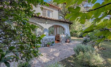 VENTA CASA QUINTA + PISCINA + PARQUE + DEPTO MERLO