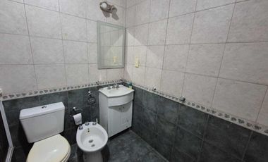 CASA EN VENTA SICARDI 2 DORMITORIOS CON PILETA