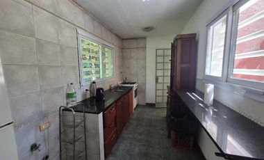 CASA EN VENTA SICARDI 2 DORMITORIOS CON PILETA