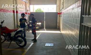 Deposito de primera calidad  en venta - Luis Guillon