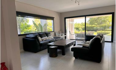 Venta Casa 5 Dormitorios - Pilara - PILAR