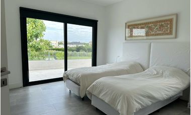 Venta Casa 5 Dormitorios - Pilara - PILAR