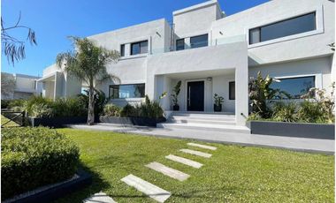 Venta Casa 5 Dormitorios - Pilara - PILAR