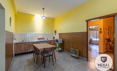 Venta Casa 4amb luminosa 3dorm patio parrilla garaje lavadero terraza loza a mts de Gral Paz