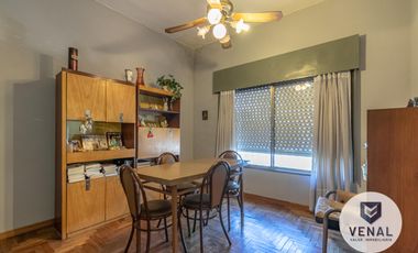 Venta Casa 4amb luminosa 3dorm patio parrilla garaje lavadero terraza loza a mts de Gral Paz