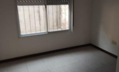 Dos Casas en venta - Apta Credito Bancario en Venta Barrio Lambertucci Escobar