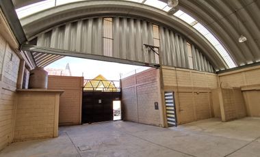 Céntrica bodega en renta. Zona 5 de febrero y Av Universidad