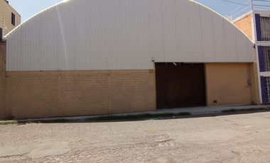 Céntrica bodega en renta. Zona 5 de febrero y Av Universidad