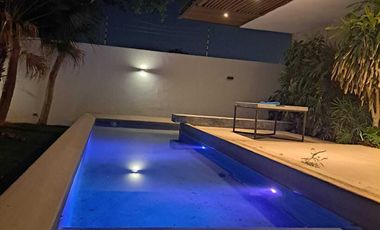 CASA EN PRIVADA EN TEMOZON NORTE