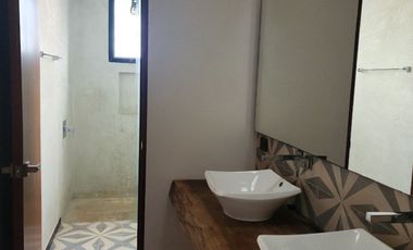 CASA EN PRIVADA EN TEMOZON NORTE