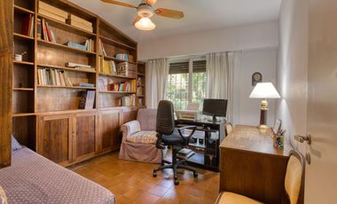 Casa venta Fisherton 4 Dormitorios Patio parquizado cochera