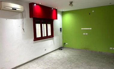 Casa en  lote propio