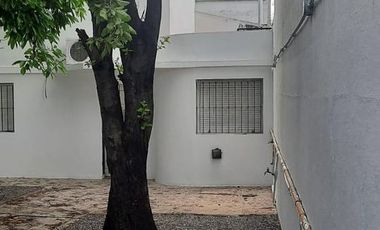 Casa en  lote propio