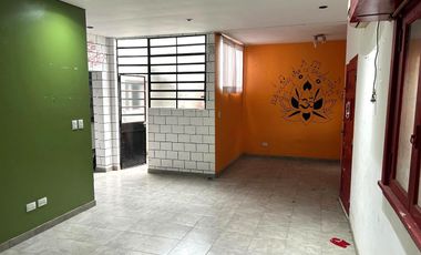 Casa en  lote propio