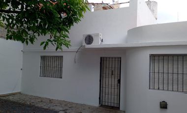 Casa en  lote propio