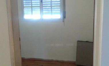 Correa 1125 - Luis Guillon