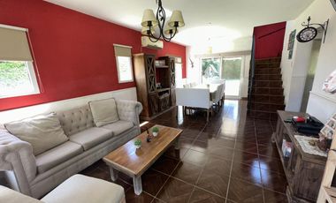 Casa en el barrio privado Jardines de Escobar