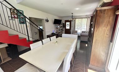 Casa en el barrio privado Jardines de Escobar