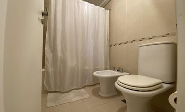 Departamento en  edificio Palmeras sobre Avenida