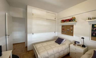 Departamento en  edificio Palmeras sobre Avenida