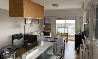 Departamento en  edificio Palmeras sobre Avenida