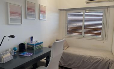 Departamento en  edificio Palmeras sobre Avenida