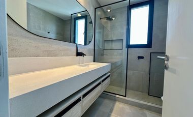 Casa en Cadaques Funes Hills