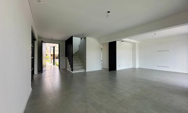 Casa en Cadaques Funes Hills