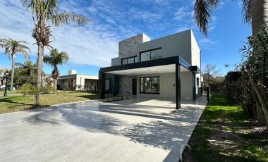 Casa en Cadaques Funes Hills