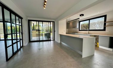 Casa en Cadaques Funes Hills