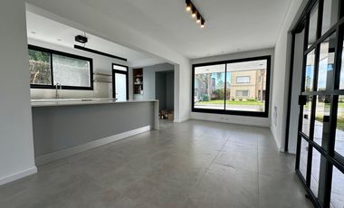 Casa en Cadaques Funes Hills