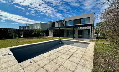 Casa en Cadaques Funes Hills