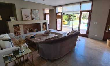 VENTA CASA 3 DORM. - AYRES DE PILAR - PILAR