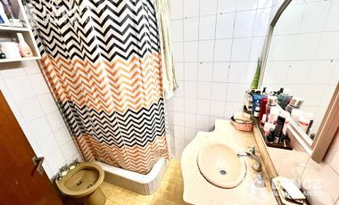 OPORTUNIDAD UNICA!! Depto. ph 3 ambientes en primer piso. A solo 7 cuadras de Brandsen