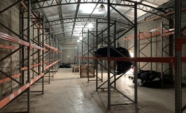 Se vende el block de dos inmuebles intercomunicados con salida a dos calles, Alsina y Dardo Rocha.