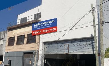 Se vende el block de dos inmuebles intercomunicados con salida a dos calles, Alsina y Dardo Rocha.