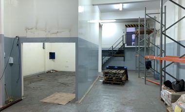 Se vende el block de dos inmuebles intercomunicados con salida a dos calles, Alsina y Dardo Rocha.