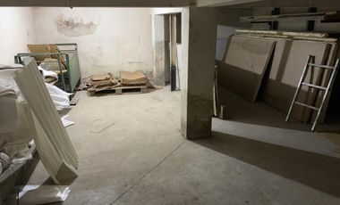 Se vende el block de dos inmuebles intercomunicados con salida a dos calles, Alsina y Dardo Rocha.