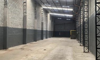 Se vende el block de dos inmuebles intercomunicados con salida a dos calles, Alsina y Dardo Rocha.