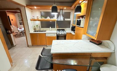 Venta - Piso 5 ambientes - Zona Centro