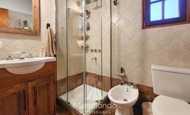 Casa 3 amb con Pileta y Quincho (840 m2 de lote) en Bruno e/ Olga y Ofelia - Sierra de los Padres