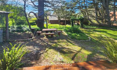 Casa 3 amb con Pileta y Quincho (840 m2 de lote) en Bruno e/ Olga y Ofelia - Sierra de los Padres