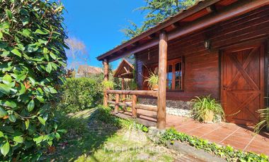 Casa 3 amb con Pileta y Quincho (840 m2 de lote) en Bruno e/ Olga y Ofelia - Sierra de los Padres