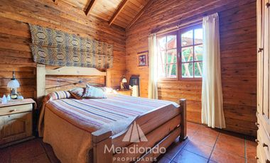 Casa 3 amb con Pileta y Quincho (840 m2 de lote) en Bruno e/ Olga y Ofelia - Sierra de los Padres