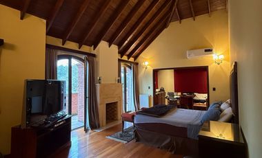 Casa - Canning (E. Echeverria)