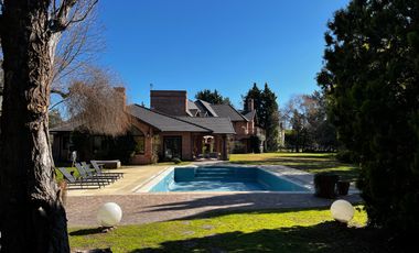 Casa - Canning (E. Echeverria)