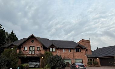 Casa - Canning (E. Echeverria)